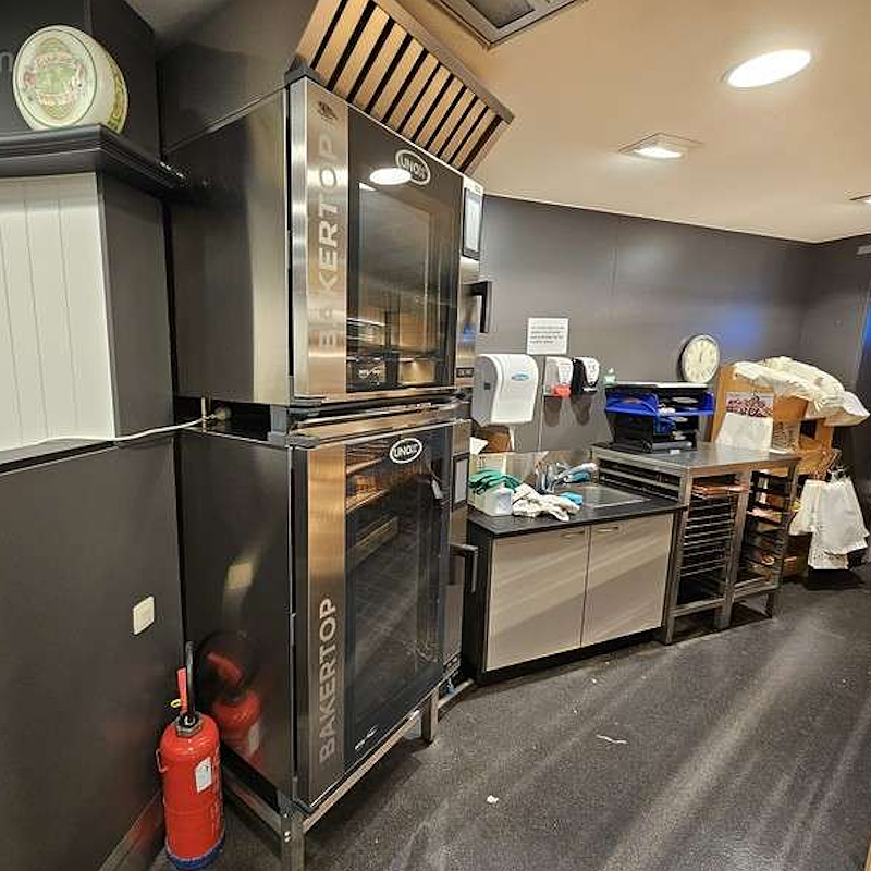 UNOX BAKERTOP Professionele Combi-Ovens met Afzuigkap